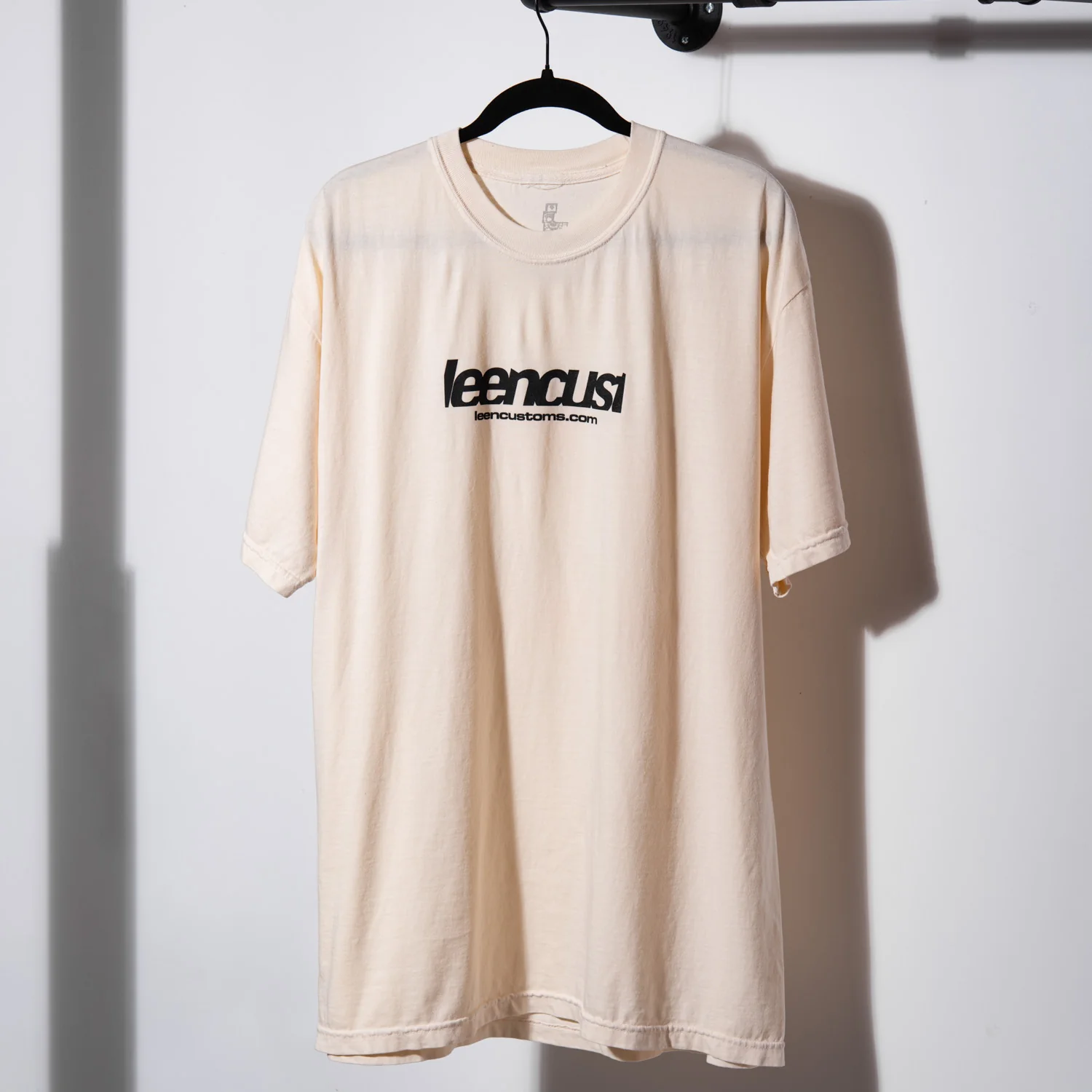 LC "HARLE" Staple Tee - Image 3